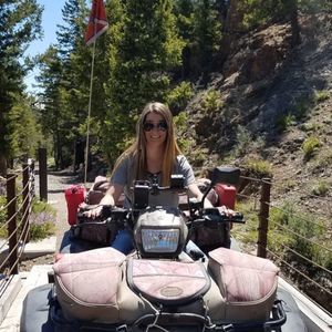 Meet your Posher, Josie